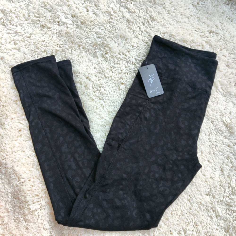 Athletic Black Leopard Leggings with Pockets NWT